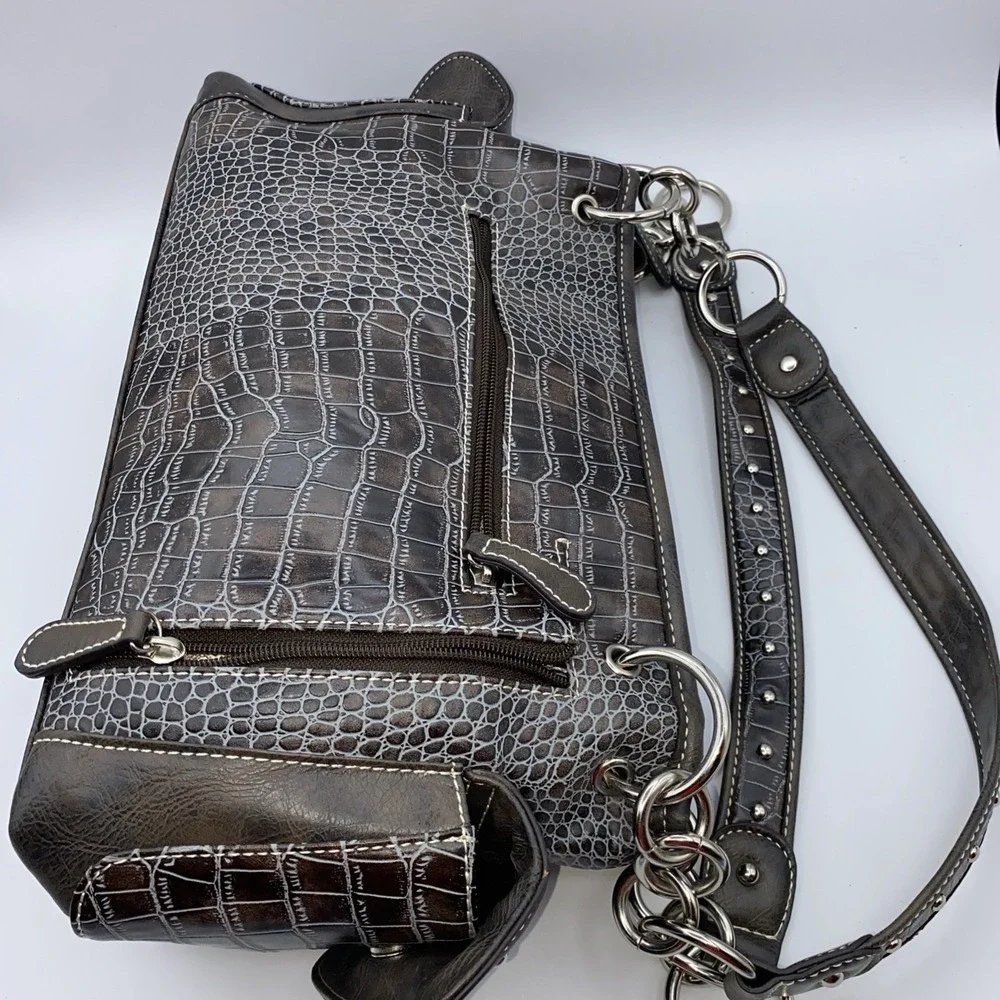 Blazin Roxx Concealed Carry Purse Handbag Studded N7530827 Pockets Bling Western